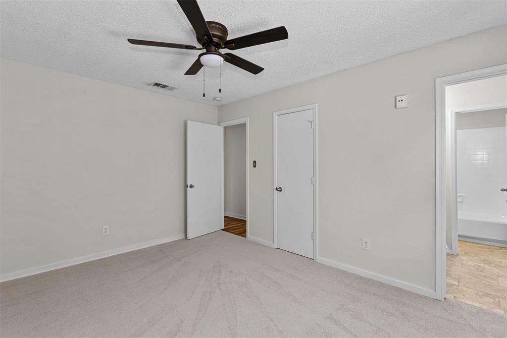 5001 Darrow Lane Property Photo 17
