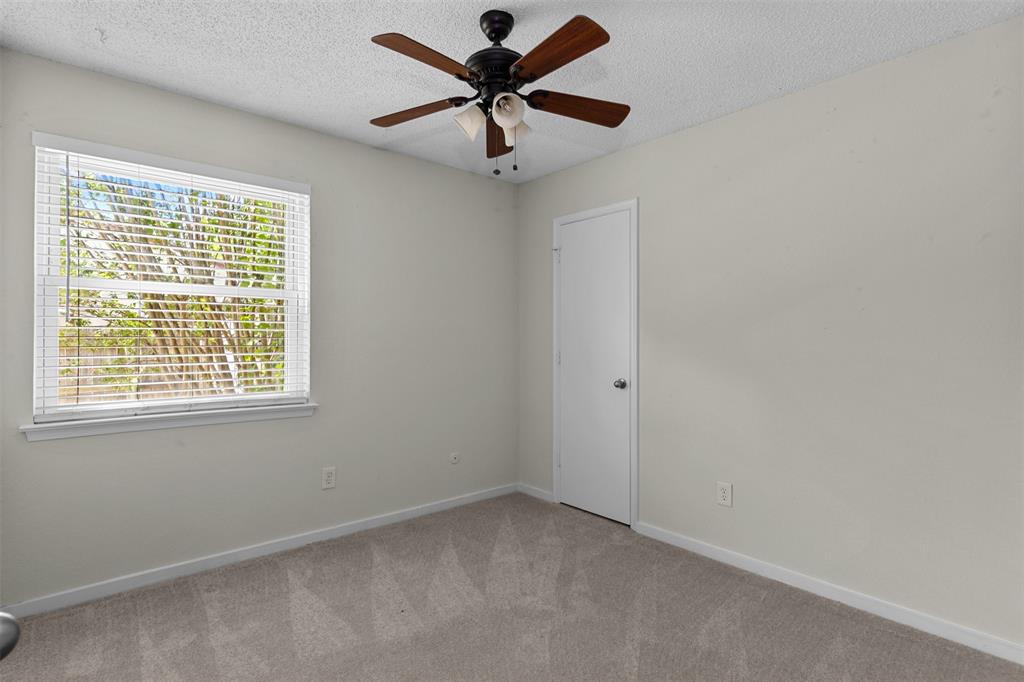 5001 Darrow Lane Property Photo 19