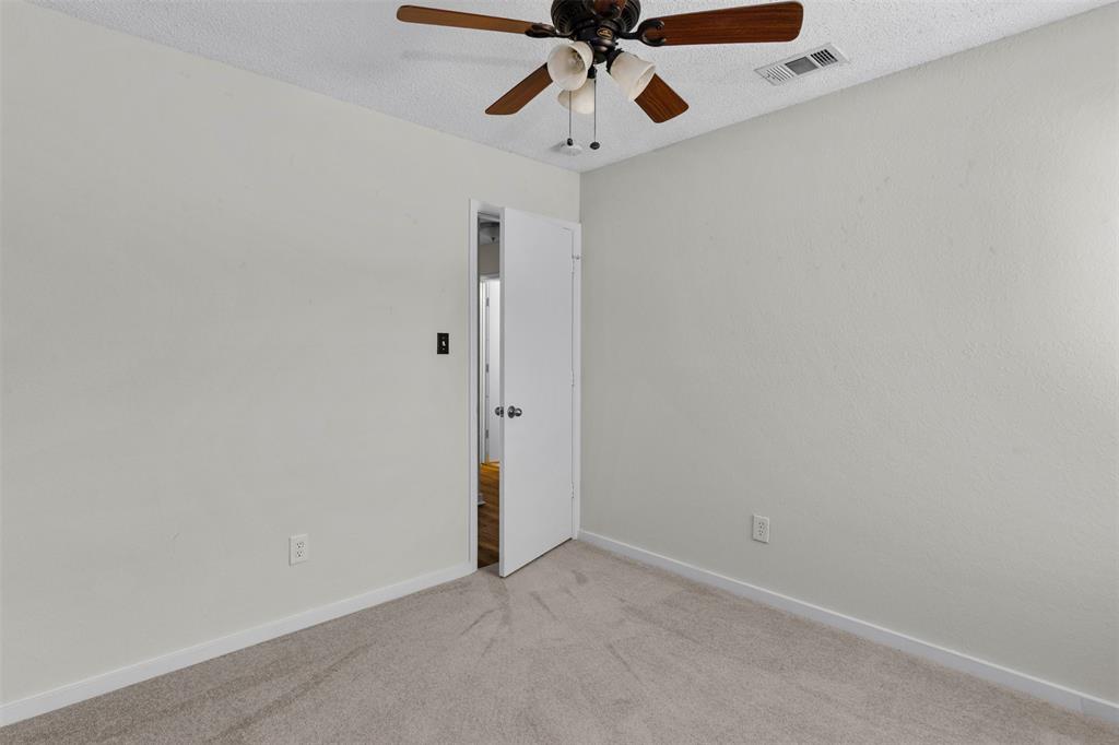5001 Darrow Lane Property Photo 20