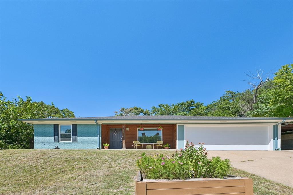 1025 Wedgewood Drive Property Photo 1