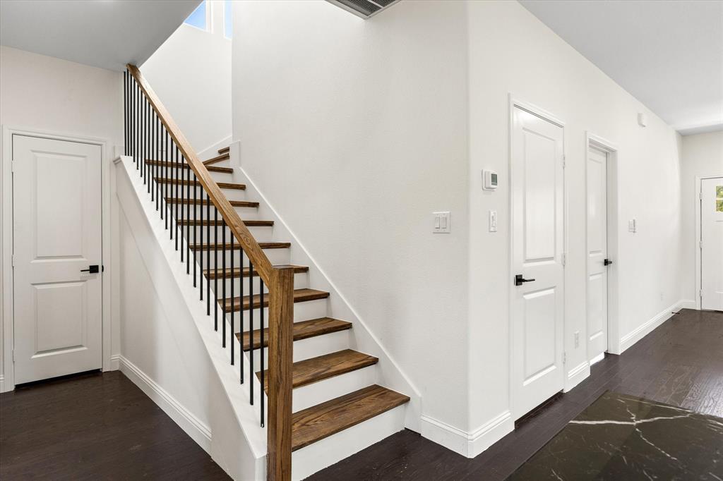 5660 Lone Star Circle Property Photo 18