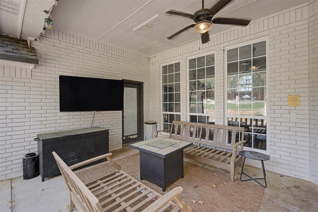 1029 Oakridge Court Property Photo 33