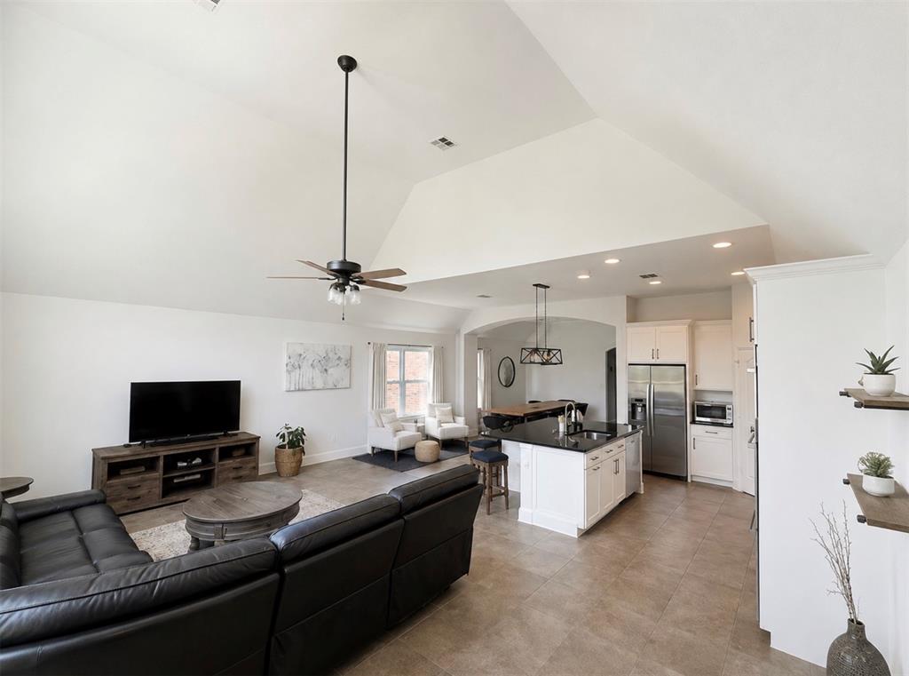 1708 Coronado Street Property Photo 7