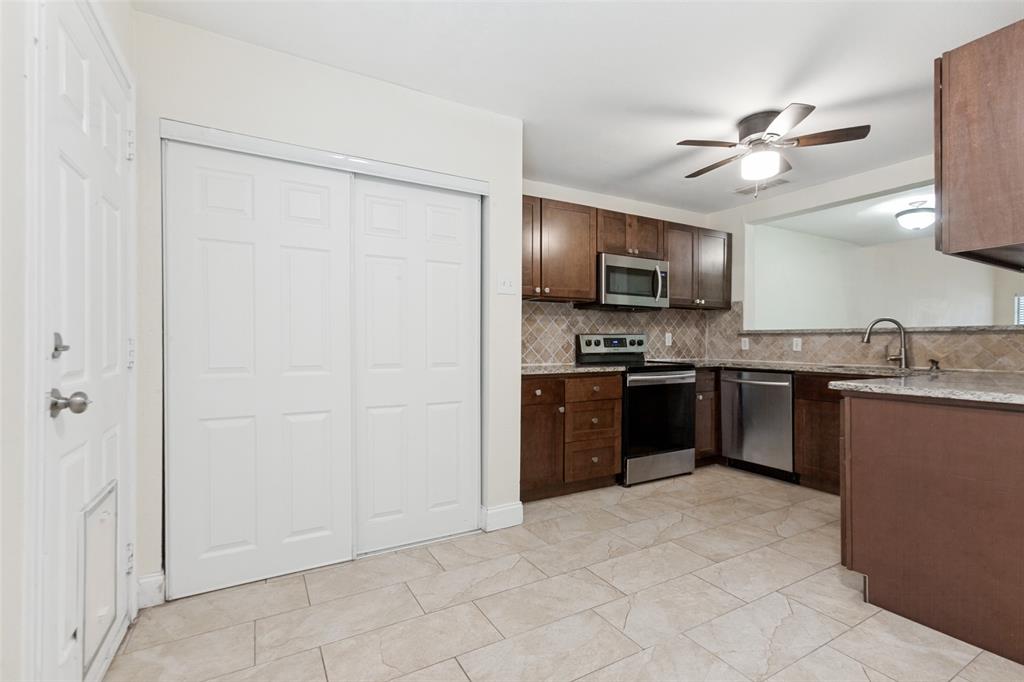 13719 Flagstone Lane Property Photo 7