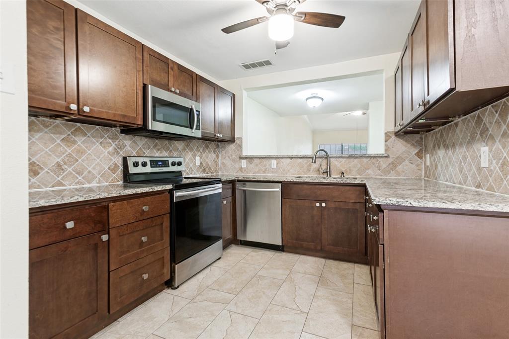 13719 Flagstone Lane Property Photo 8