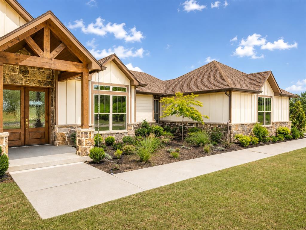 12265 Madison Crossing Property Photo 2