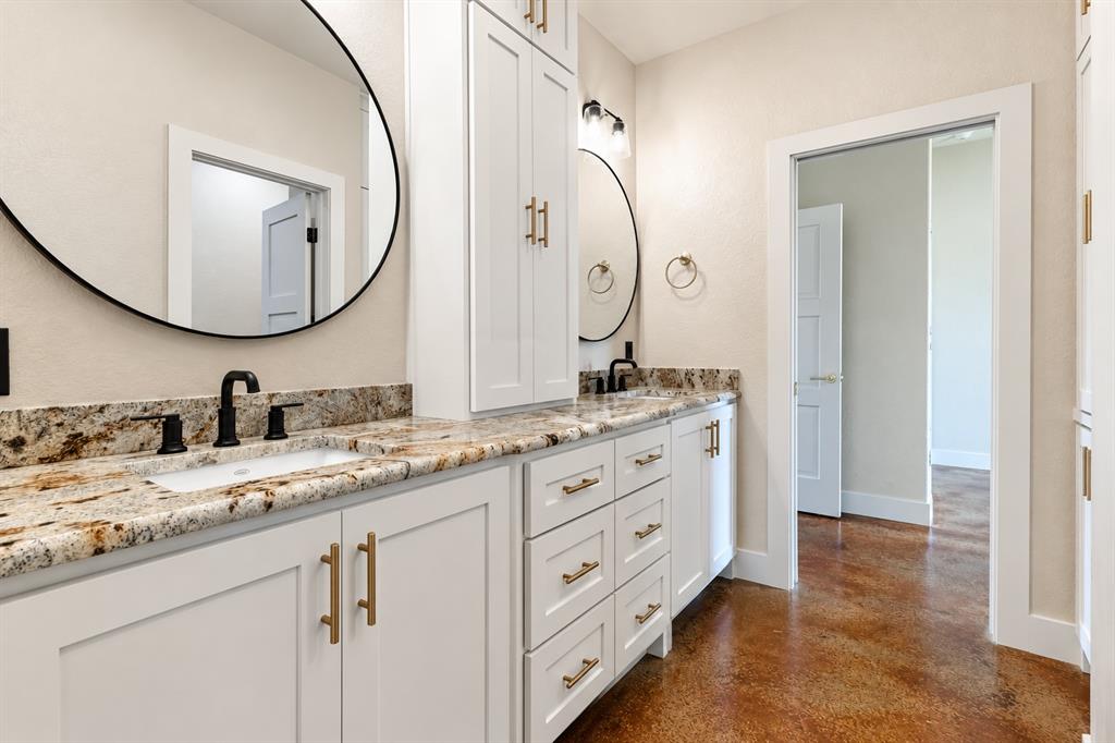 12265 Madison Crossing Property Photo 22