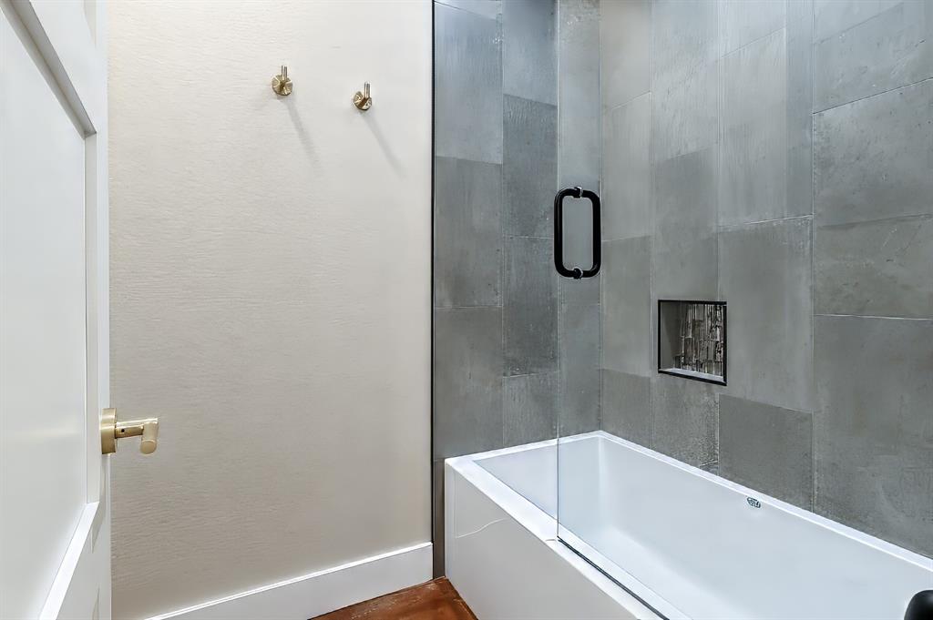 12265 Madison Crossing Property Photo 24