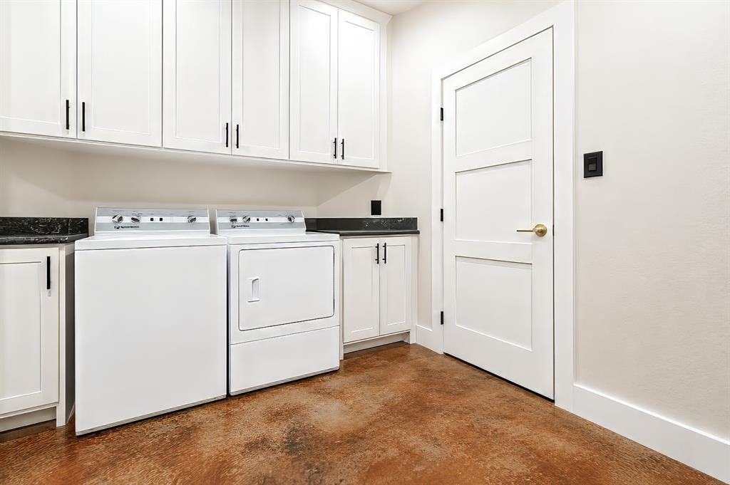 12265 Madison Crossing Property Photo 29