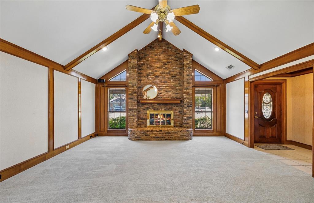 509 Rustic Place Property Photo 4