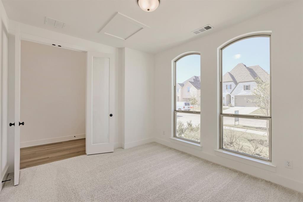 4308 Double Diamond Drive Property Photo 5