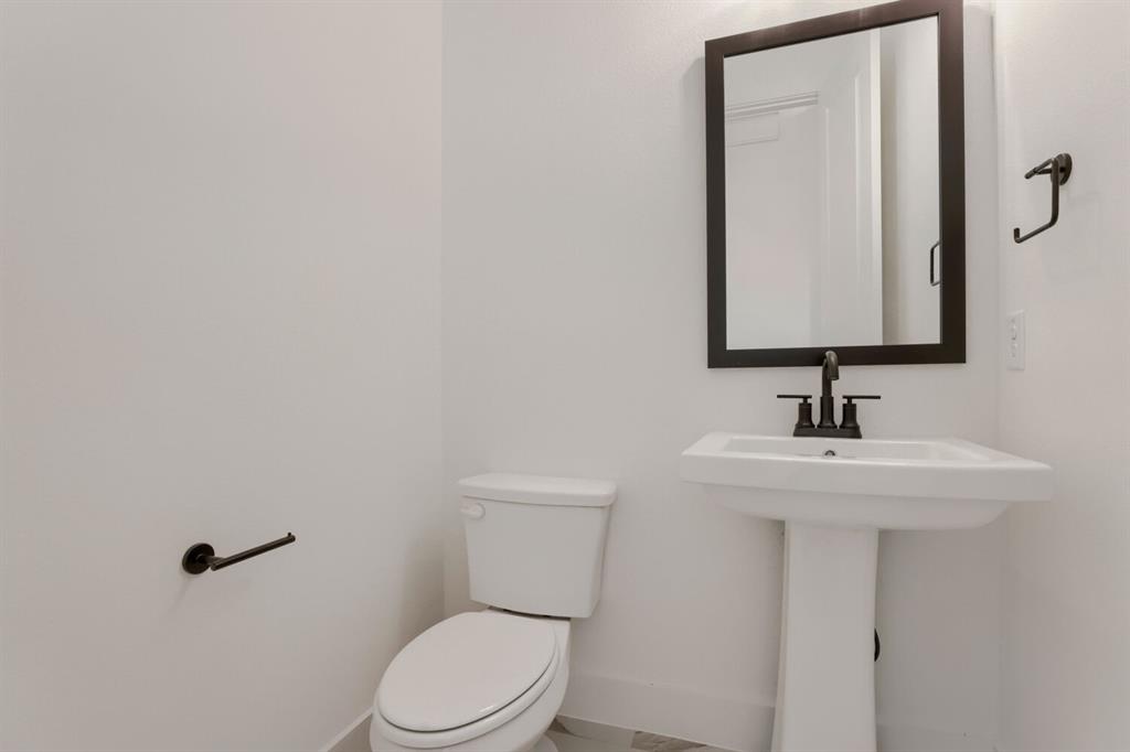4308 Double Diamond Drive Property Photo 12