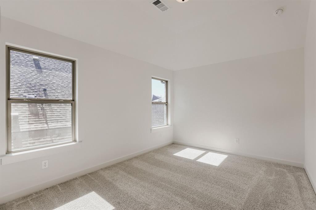 4308 Double Diamond Drive Property Photo 18