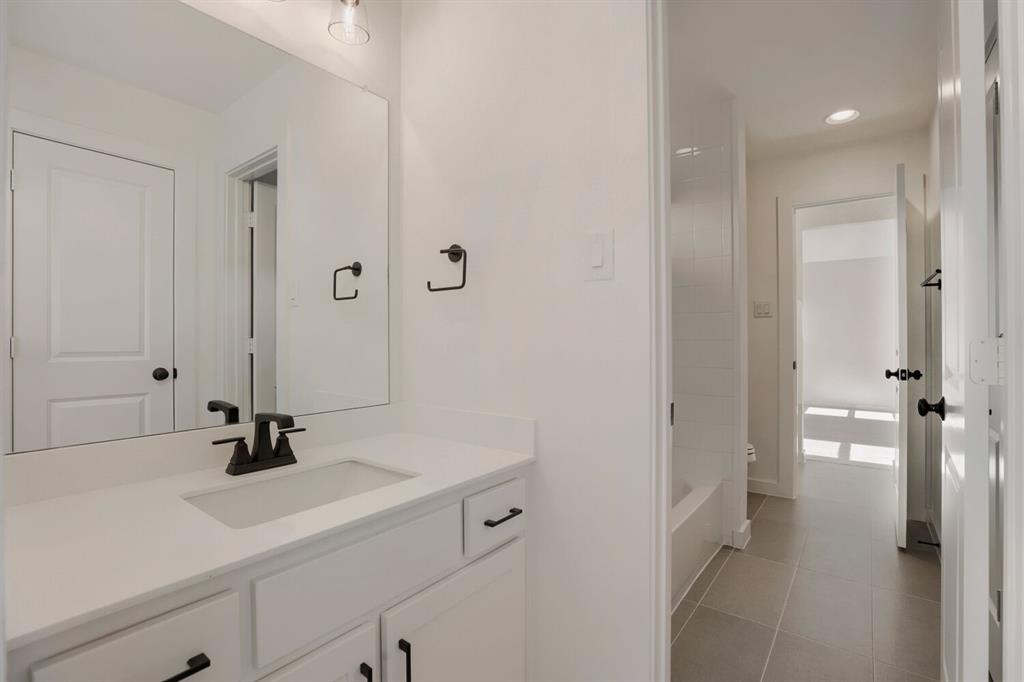 4308 Double Diamond Drive Property Photo 22