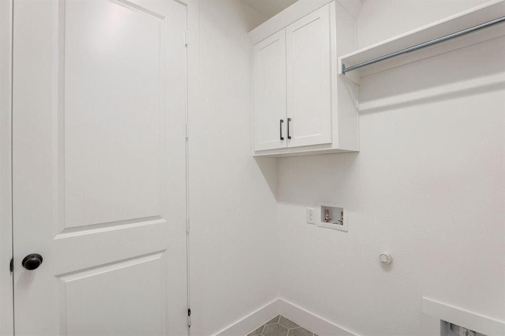 4308 Double Diamond Drive Property Photo 23