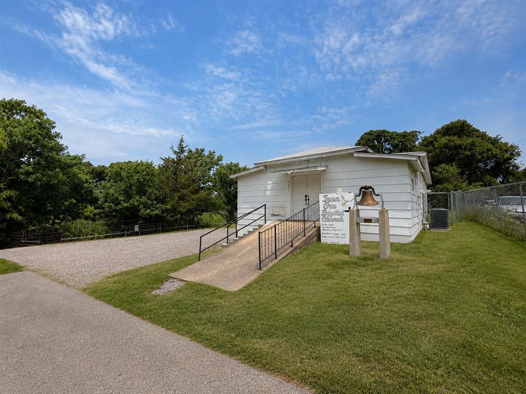 1401 W Dubois Street
