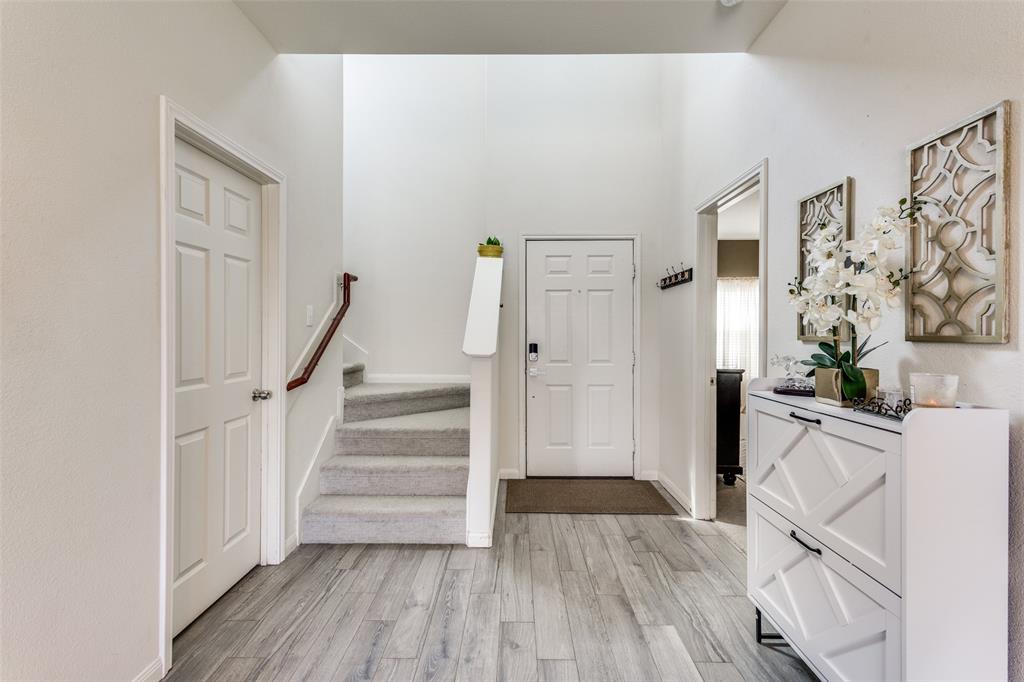 201 Oriole Drive Property Photo 3