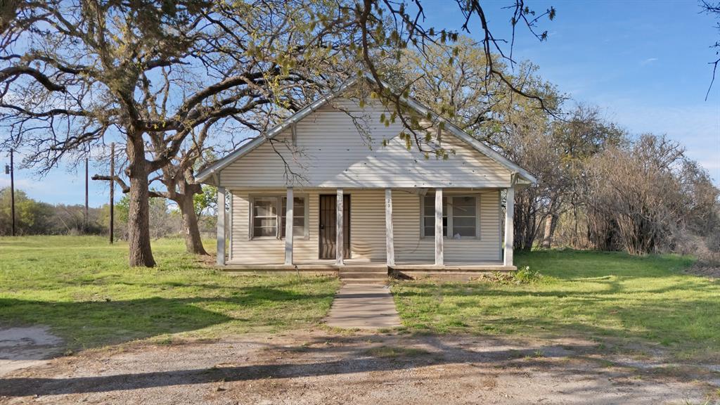 202 Johns Drive Property Photo 2