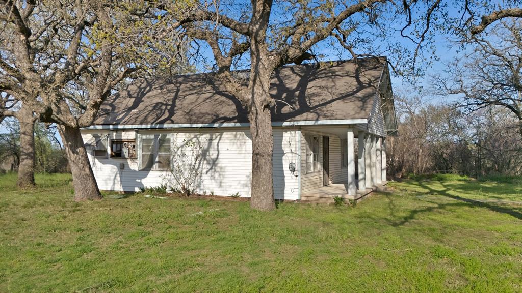 202 Johns Drive Property Photo 3