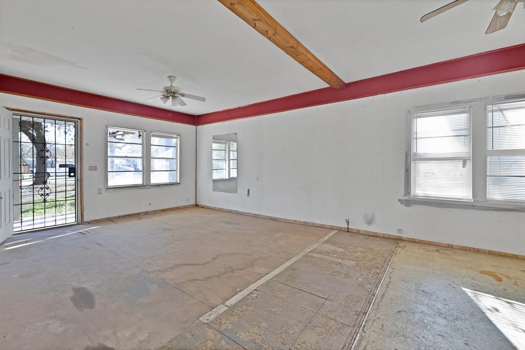 202 Johns Drive Property Photo 17