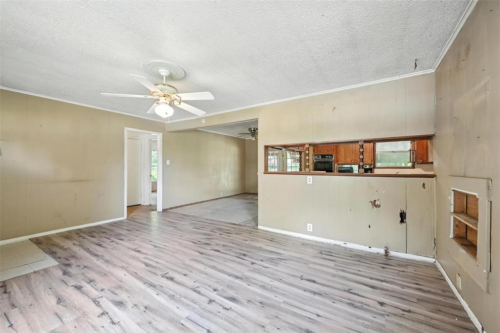 414 S Broadway Street Property Photo 9