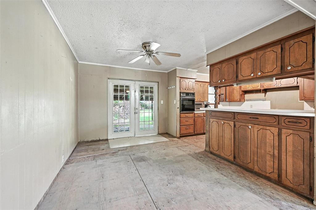 414 S Broadway Street Property Photo 10
