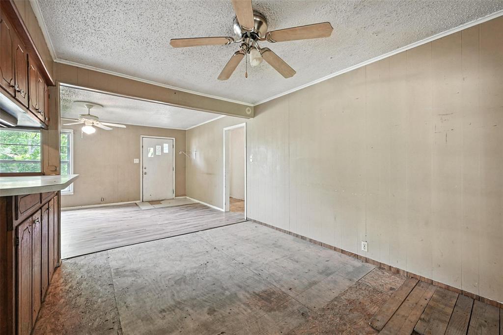 414 S Broadway Street Property Photo 12