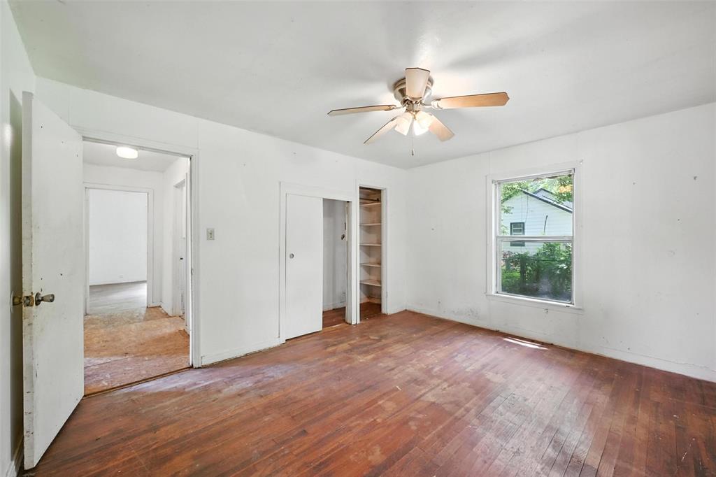 414 S Broadway Street Property Photo 21