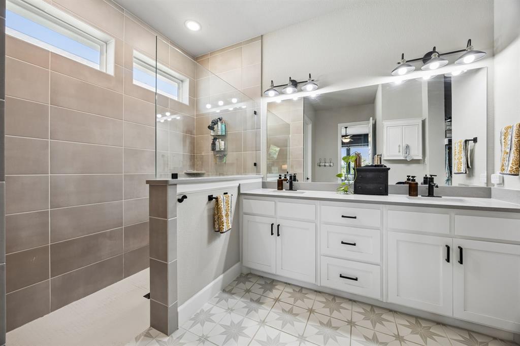 2232 Robin Way Property Photo 16