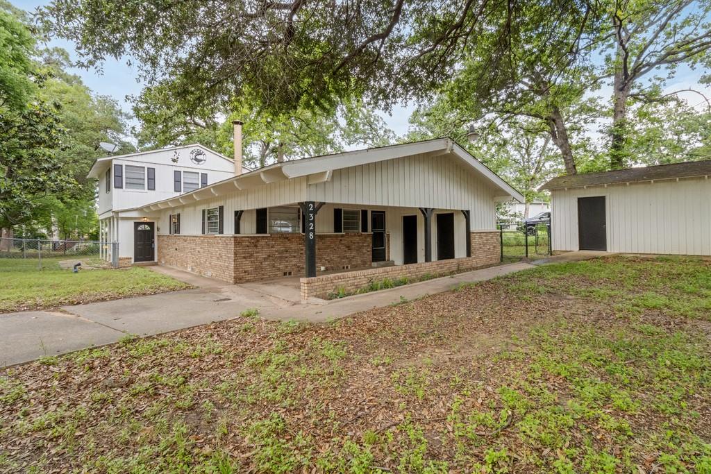 2328 Wildwood Way Property Photo 1