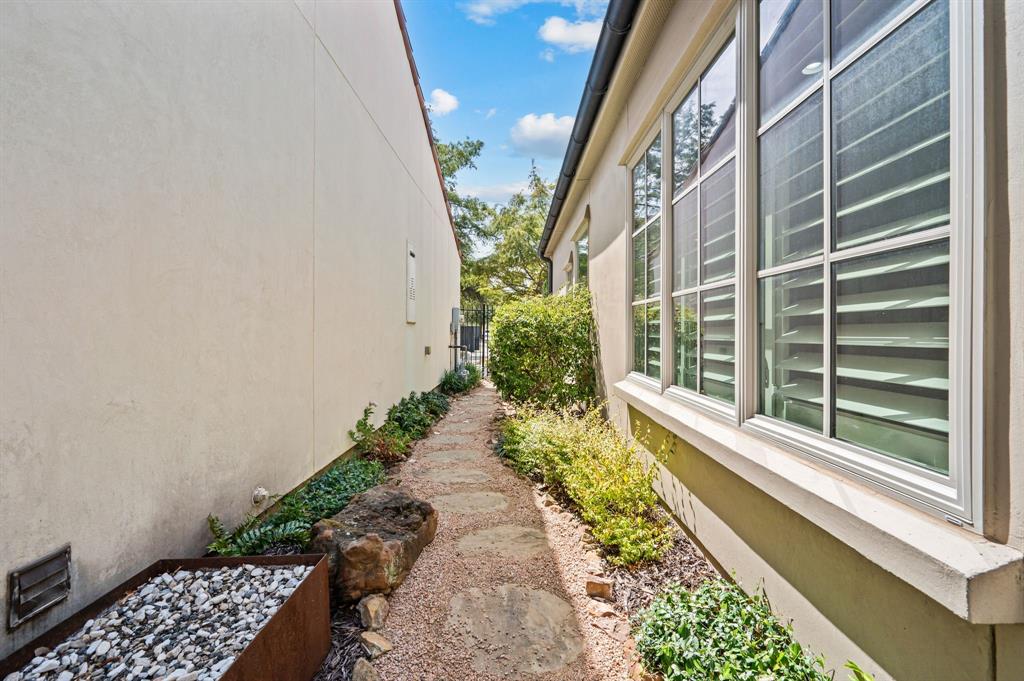 50 Village Lane Property Photo 35