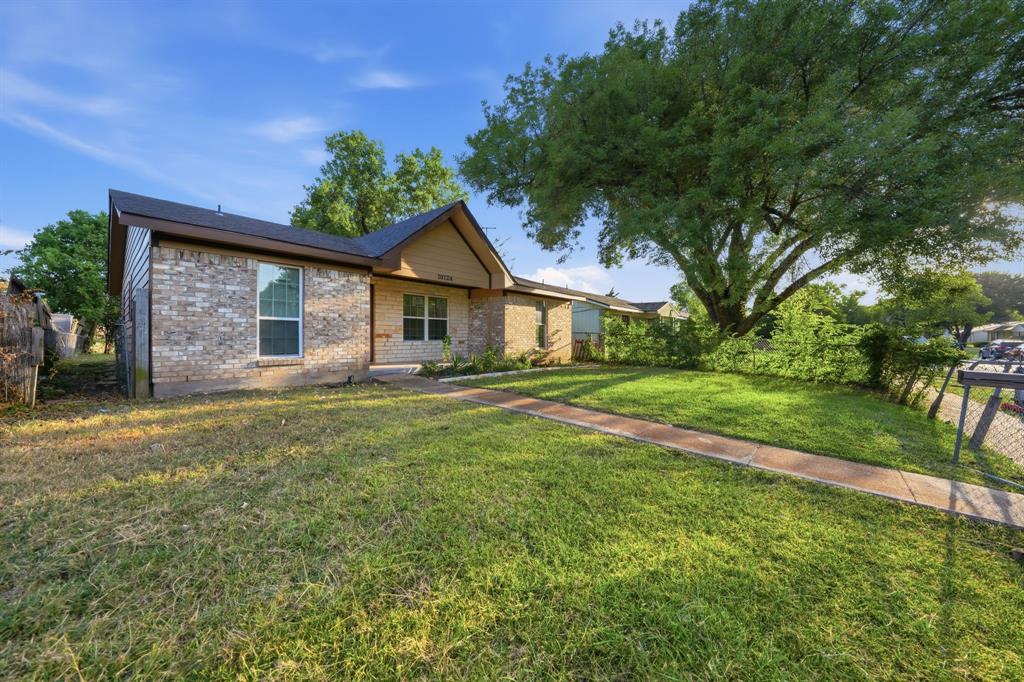 10124 Shayna Drive Property Photo 4