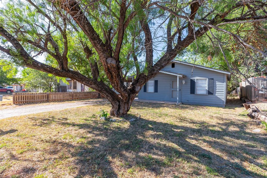 3126 S 4th Street Property Photo 2