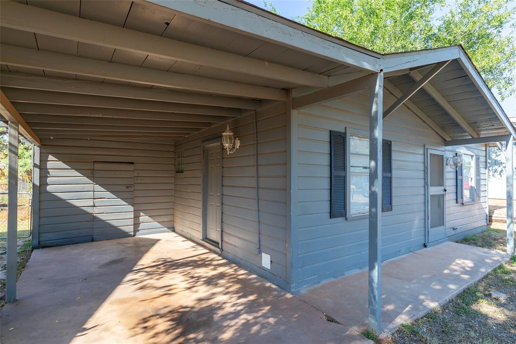 3126 S 4th Street Property Photo 4