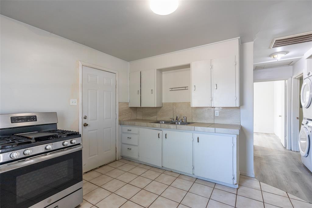 3126 S 4th Street Property Photo 10