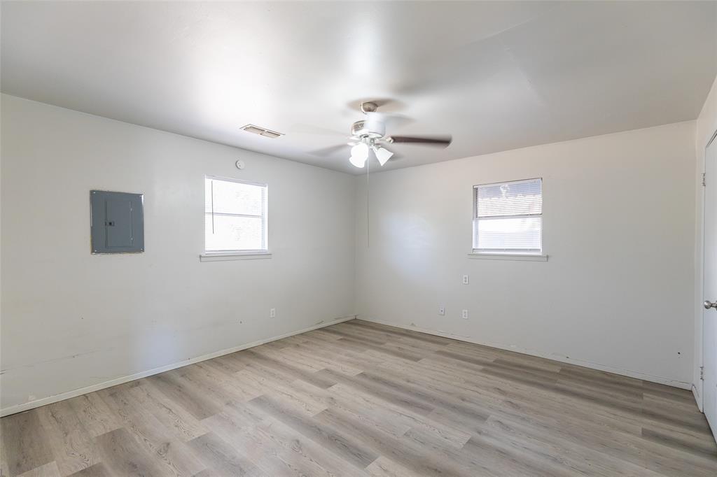 3126 S 4th Street Property Photo 13
