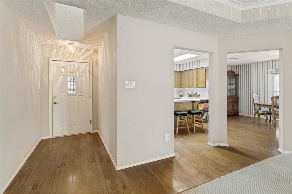 7917 Clear Brook Circle Property Photo 3