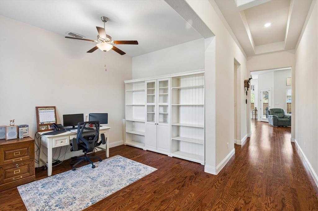1709 Hamlet Drive Property Photo 4