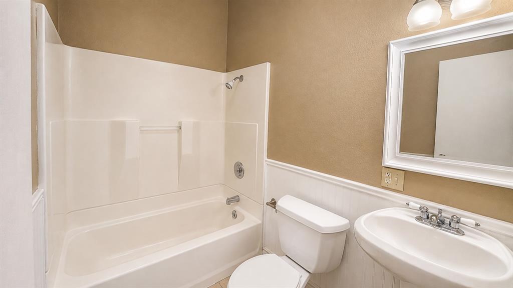 1607 Mcdonald Property Photo 14