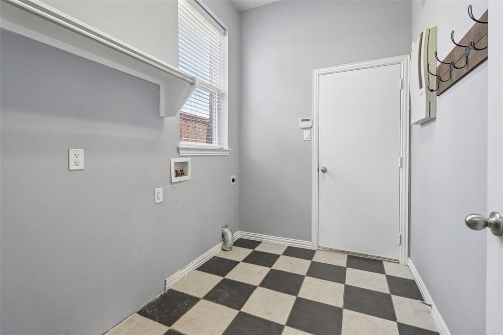 9601 Brazendine Drive Property Photo 16
