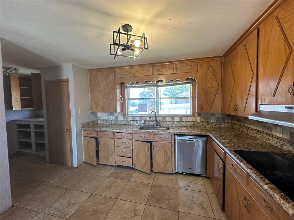 1308 Lion Street Property Photo 12