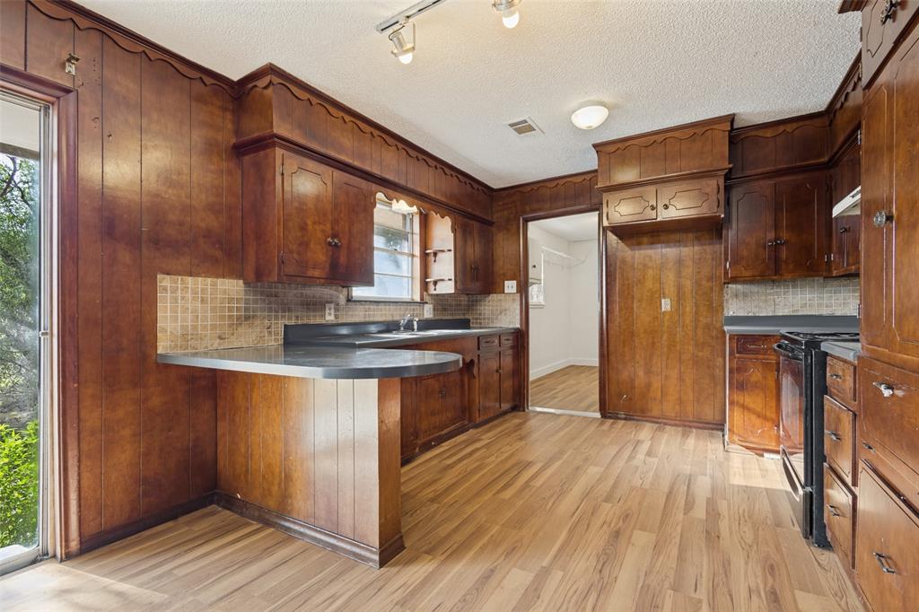 610 S Rike Street Property Photo 4