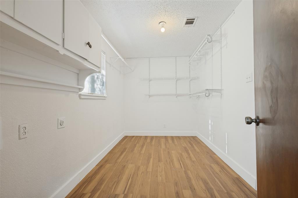 610 S Rike Street Property Photo 9