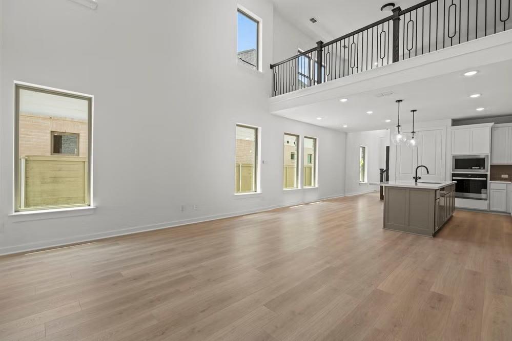 1728 Clover Fern Drive Property Photo 12