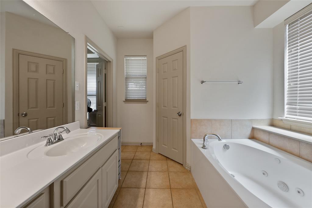 10232 Olivia Drive Property Photo 11