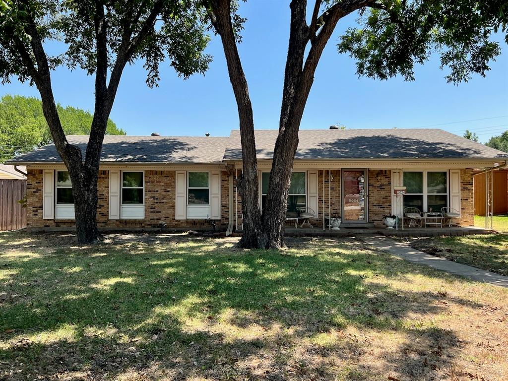 2024 Custer Parkway Property Photo 1