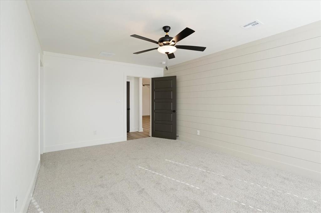 4300 Hummingbird Drive Property Photo 15