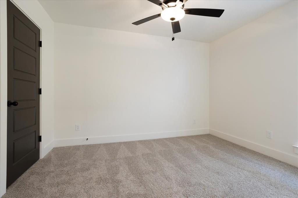 4300 Hummingbird Drive Property Photo 18