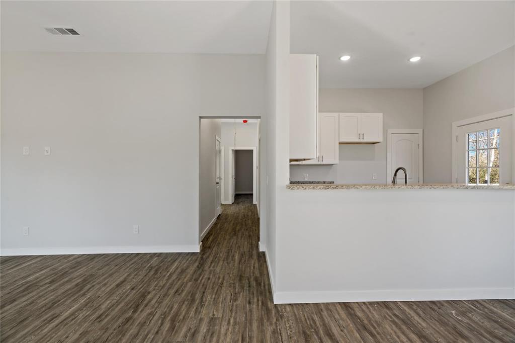 1420 FITZHUGH Property Photo 1