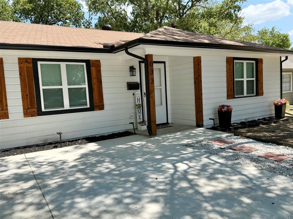 633 Cimarron Trace Property Photo 2